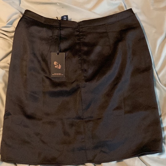 New Black Polyester Skirt (fits mid thigh for me) I was hoping for shorter! - Picture 2 of 2